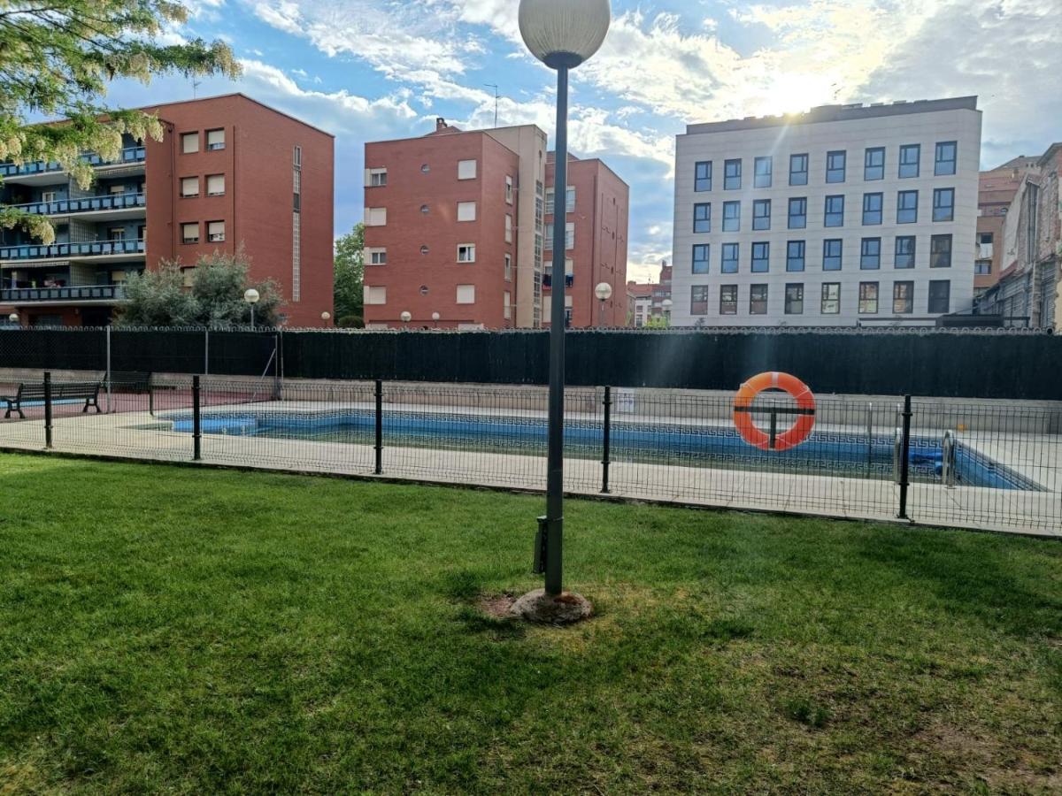 Pool And Confort 3 Habitaciones Y Garaje By Apartamentos Logrono Luaran gambar