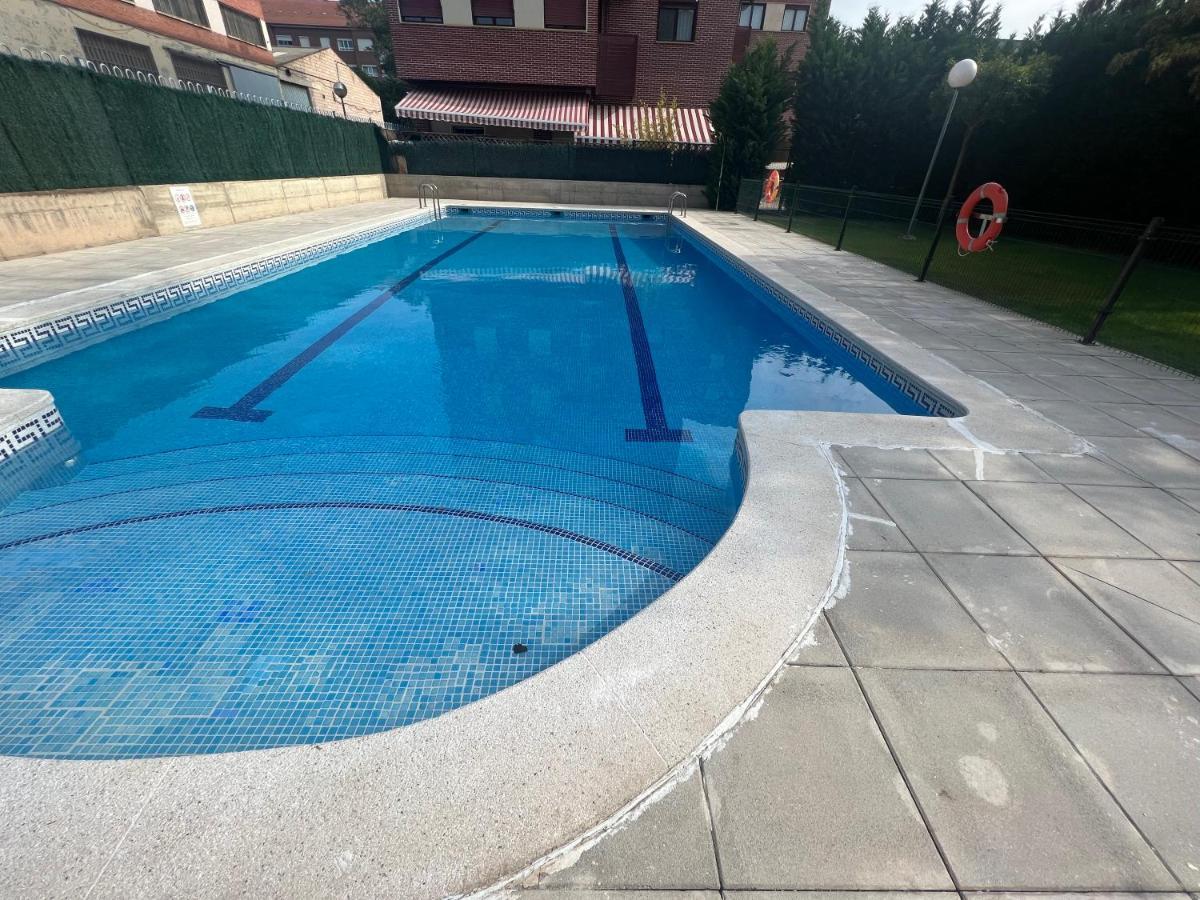 Pool And Confort 3 Habitaciones Y Garaje By Apartamentos Logrono Luaran gambar